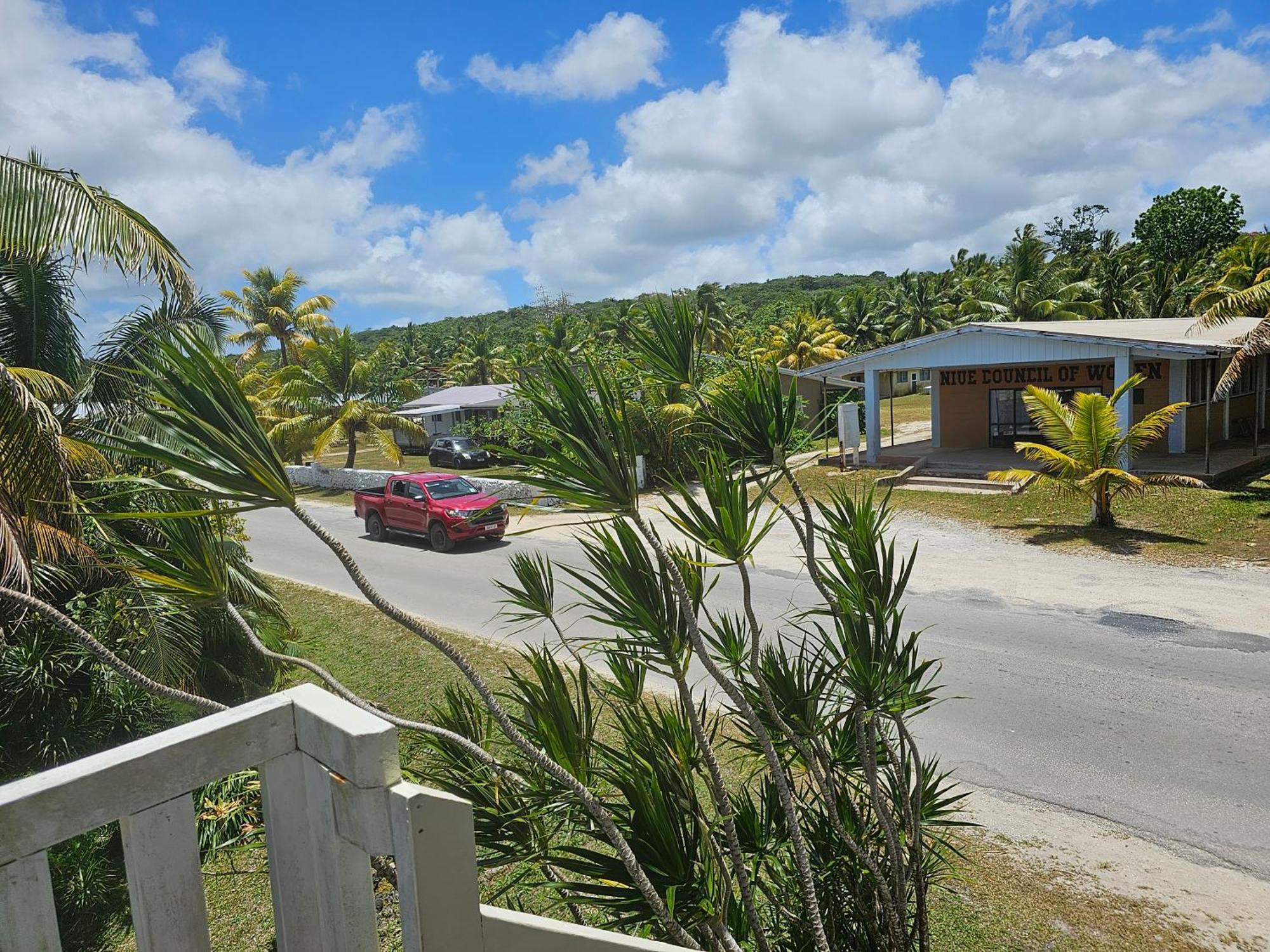 Heleni Jessop'S Fatahega Villa Alofi Exterior foto